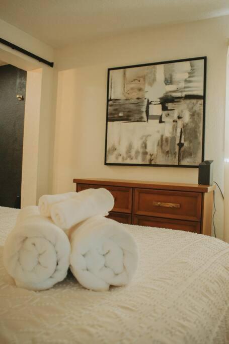 Casa Charleston-3Br-2Bath-Hot Tub-Pet Friendly-No Pet Fees! Villa Albuquerque Exteriör bild