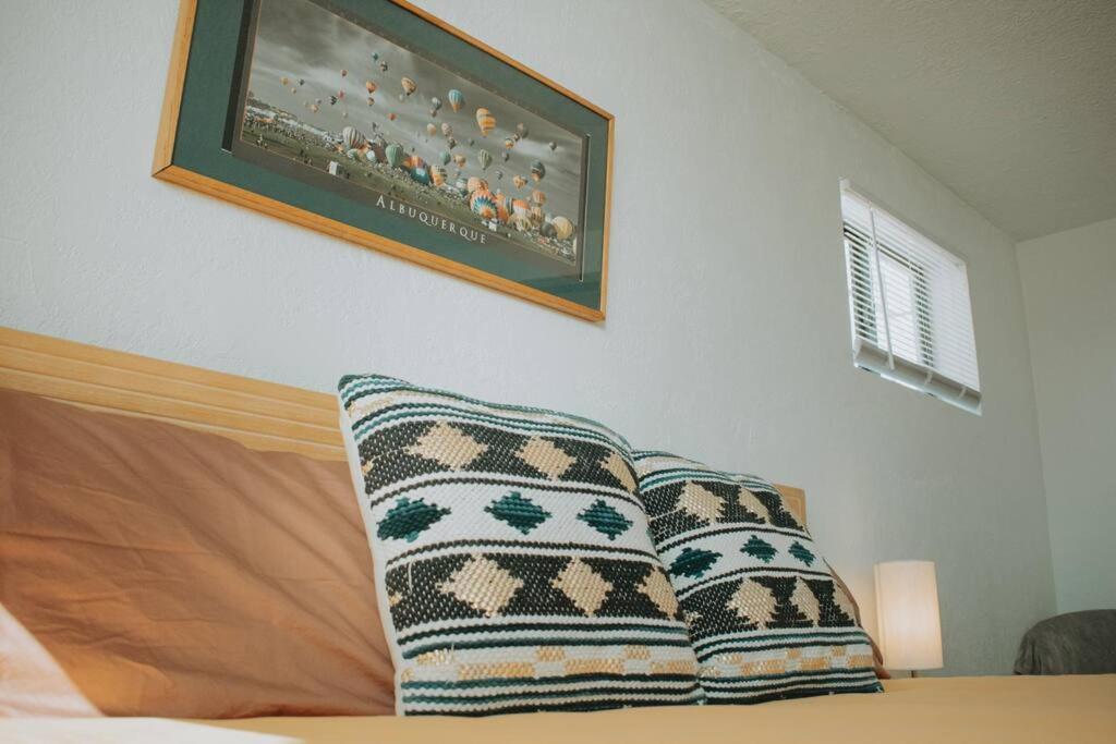 Casa Charleston-3Br-2Bath-Hot Tub-Pet Friendly-No Pet Fees! Villa Albuquerque Exteriör bild