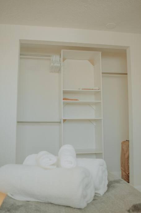 Casa Charleston-3Br-2Bath-Hot Tub-Pet Friendly-No Pet Fees! Villa Albuquerque Exteriör bild