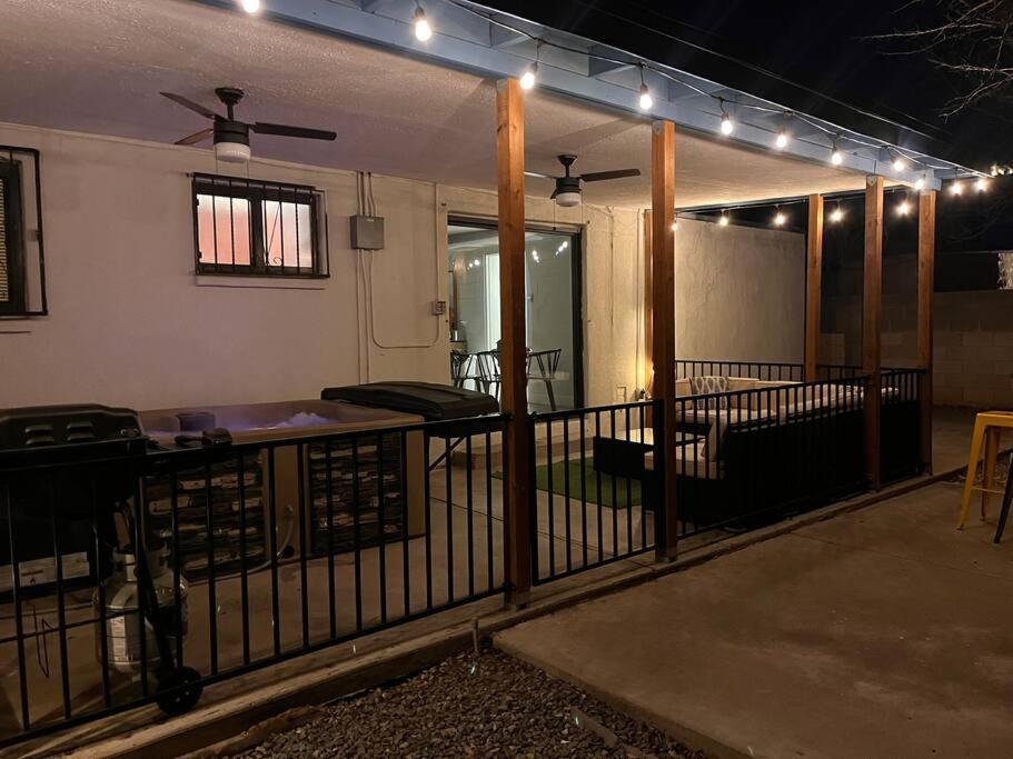 Casa Charleston-3Br-2Bath-Hot Tub-Pet Friendly-No Pet Fees! Villa Albuquerque Exteriör bild