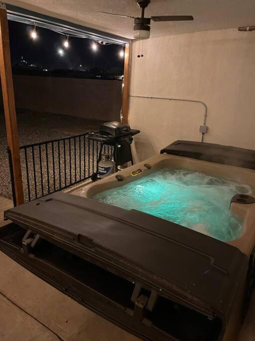 Casa Charleston-3Br-2Bath-Hot Tub-Pet Friendly-No Pet Fees! Villa Albuquerque Exteriör bild