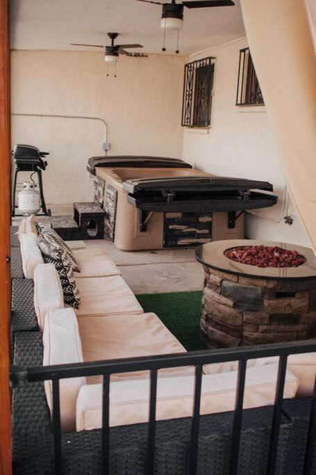 Casa Charleston-3Br-2Bath-Hot Tub-Pet Friendly-No Pet Fees! Villa Albuquerque Exteriör bild
